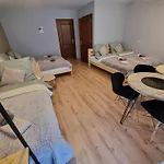 فندق مبيت وإفطار Tatromaniac 3*